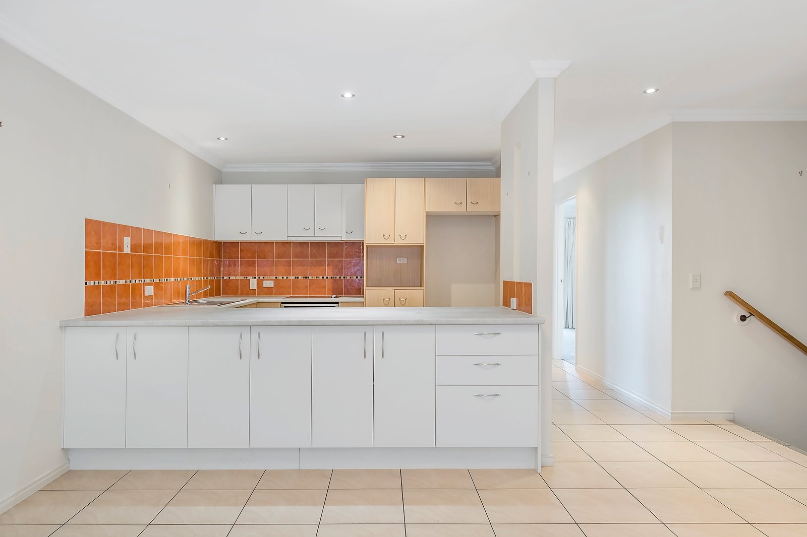 81/4 University Drive ROBINA 3