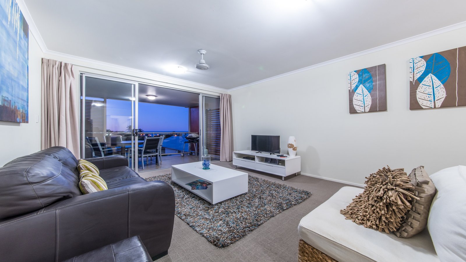 8/14 Waterson Way AIRLIE BEACH 8