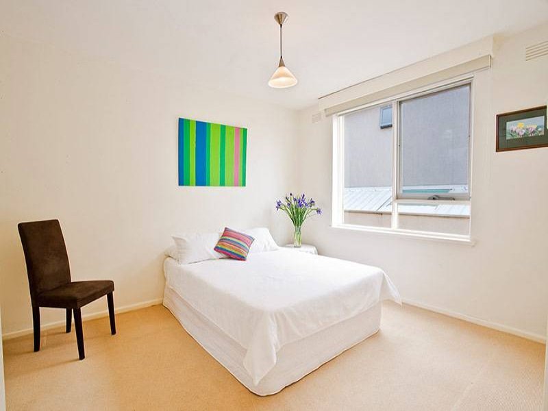 Gallery: 8/142 Clark Street