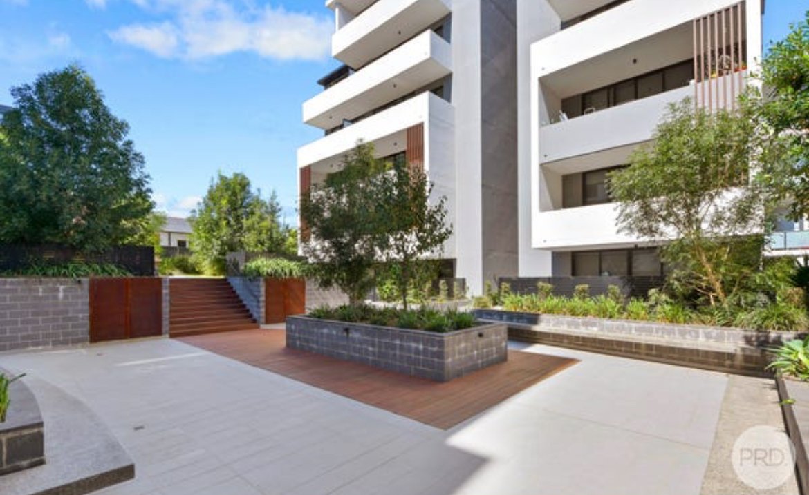8/144 High St  Penrith 11