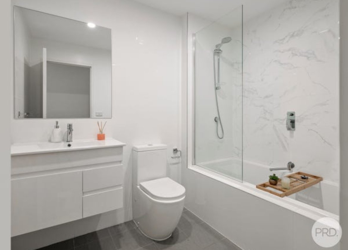 8/144 High St  Penrith 9