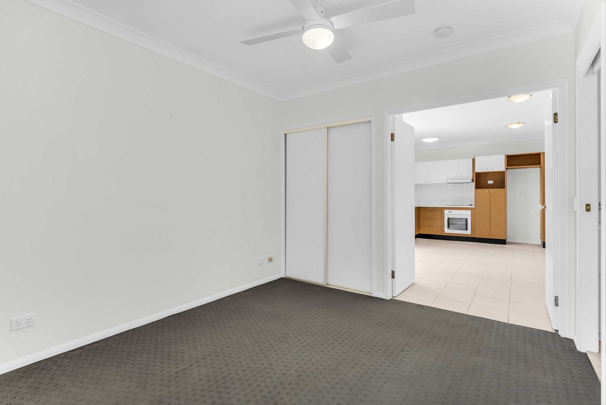 8/15 Britannia Avenue Broadbeach 8