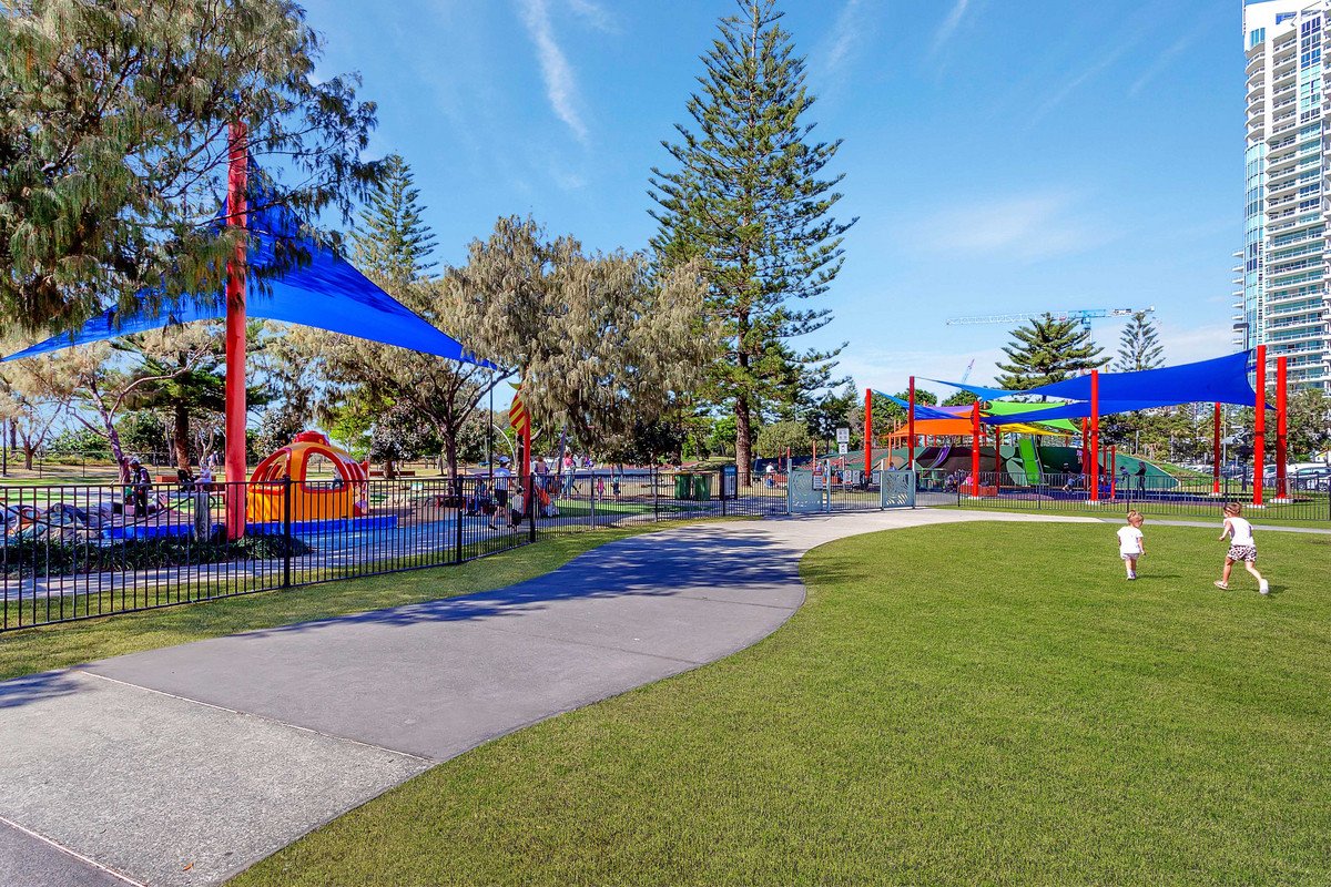 8/15 Britannia Avenue Broadbeach 16