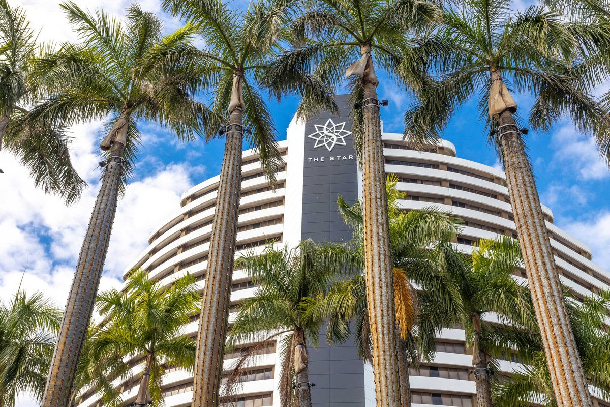 8/15 Britannia Avenue Broadbeach 23