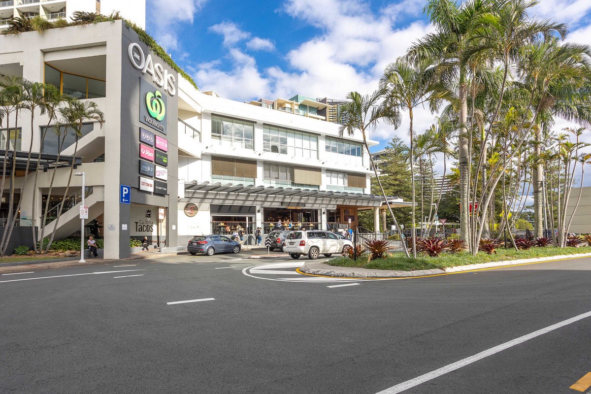 8/15 Britannia Avenue Broadbeach 28