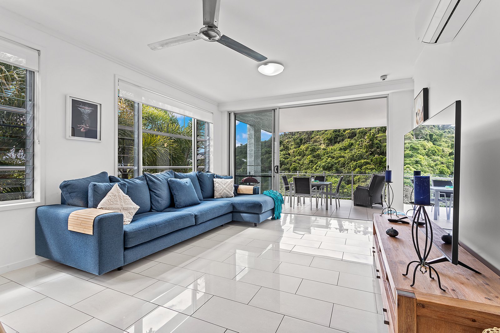 8/15 Flame Tree Court AIRLIE BEACH 6
