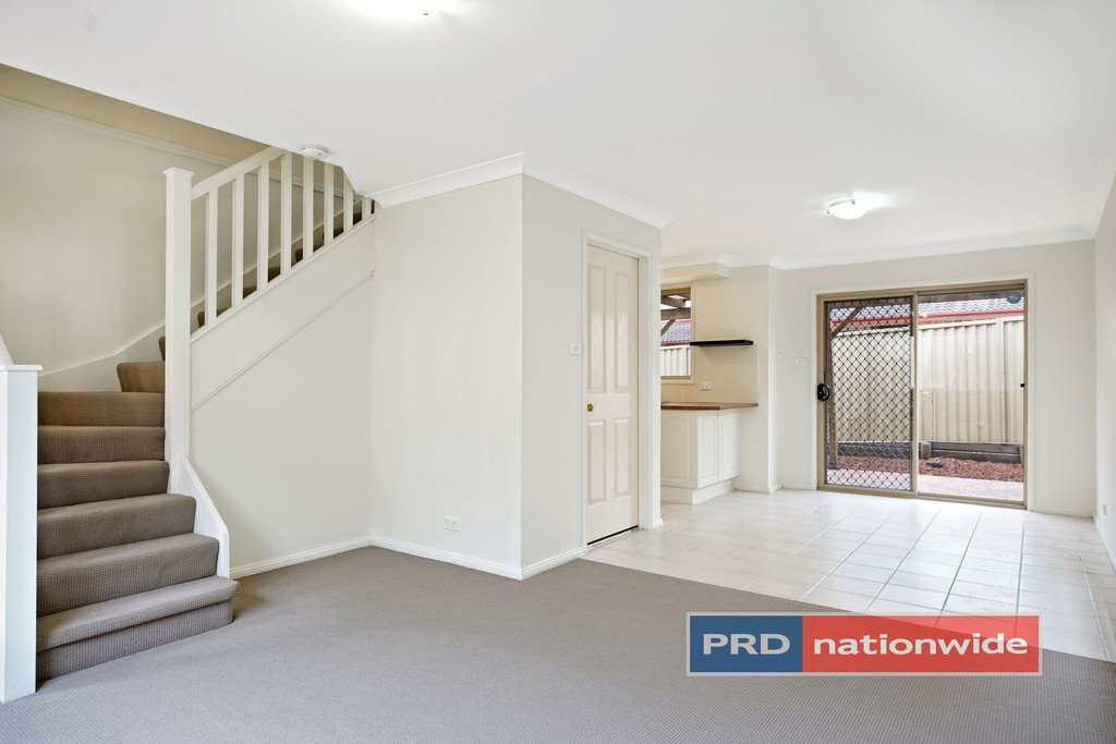 8/151-153 Cox Avenue PENRITH 6