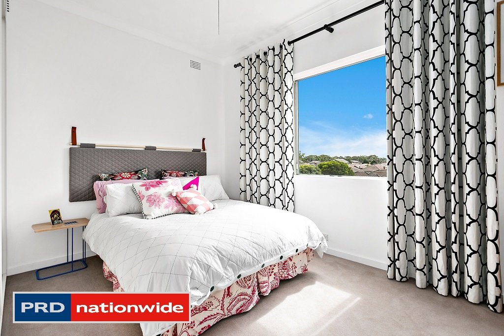 8/153-155 Russell Avenue DOLLS POINT 3