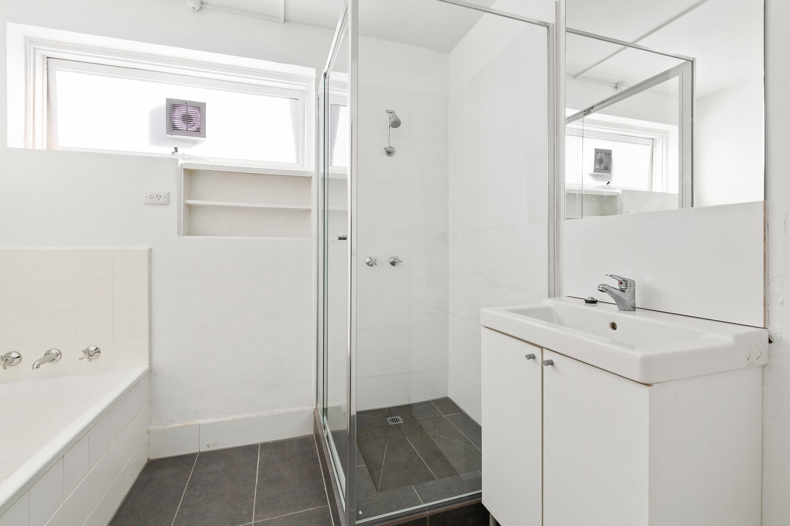 Gallery: 8/154 Alma Road