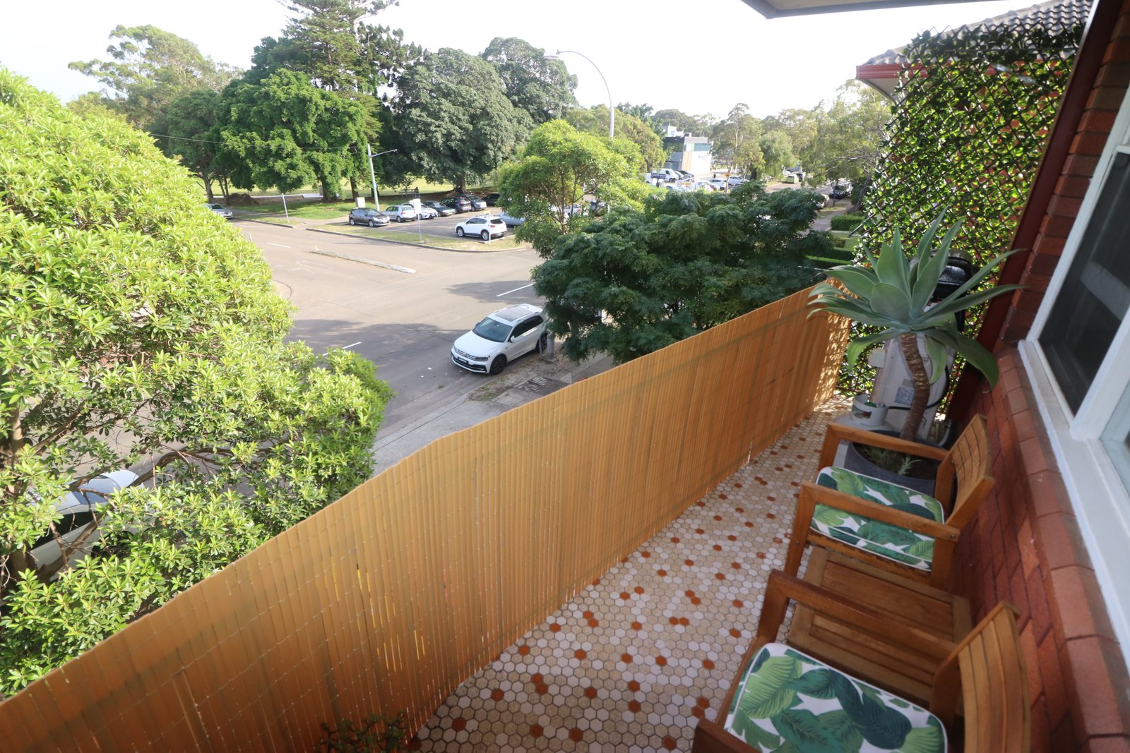 8/158 Chuter Avenue SANS SOUCI 6