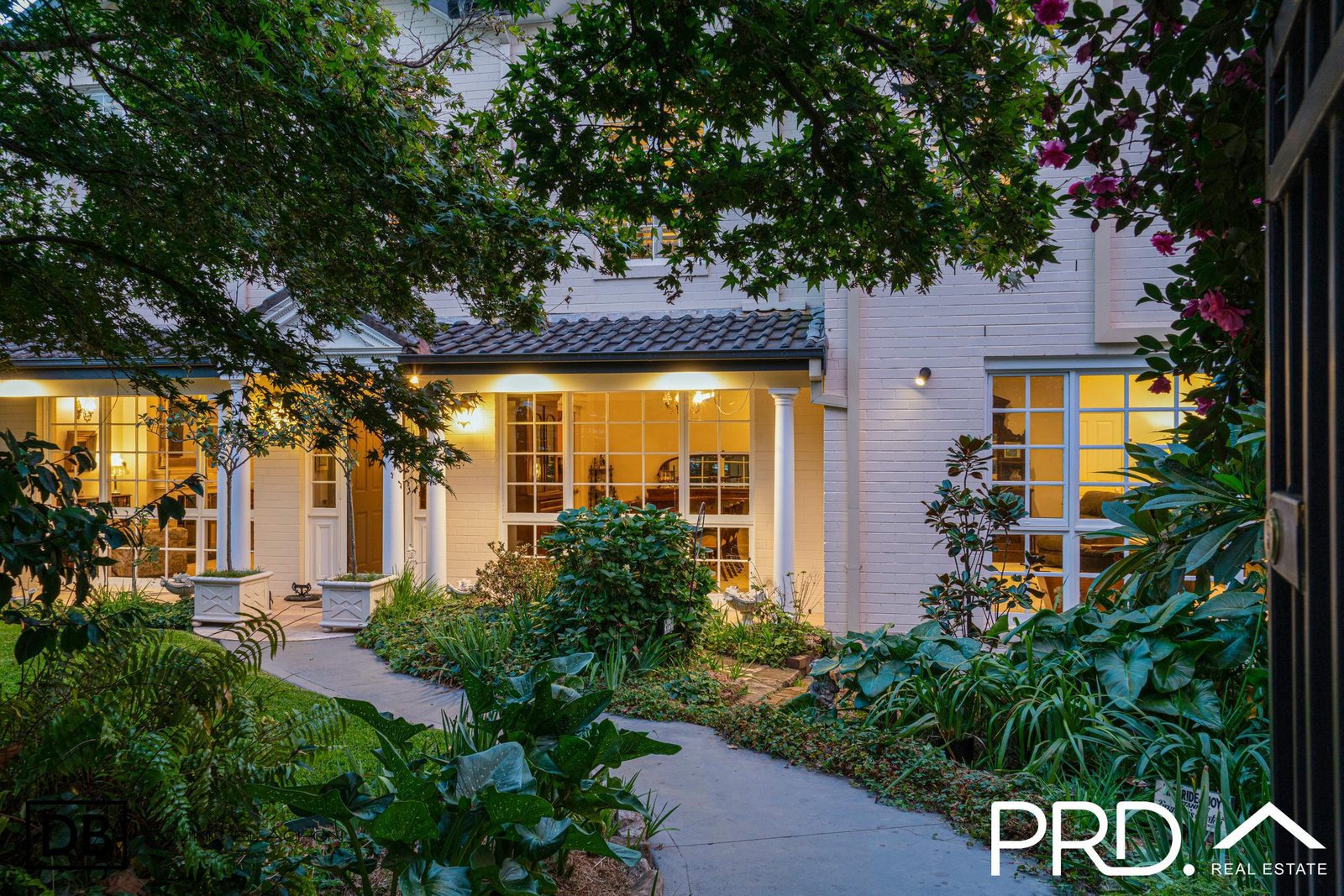 816-818 Henry Lawson Drive PICNIC POINT 3