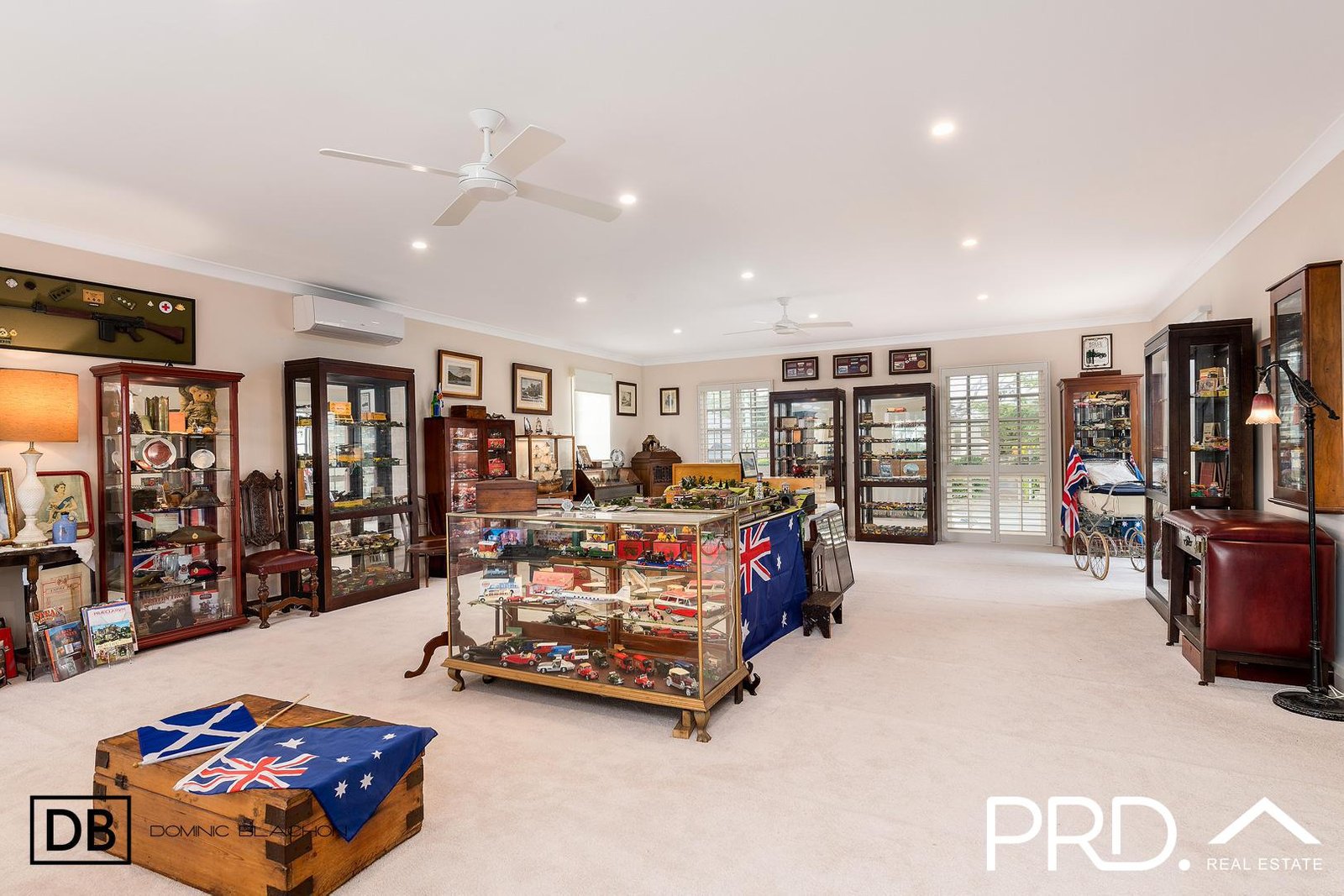 816-818 Henry Lawson Drive PICNIC POINT 11