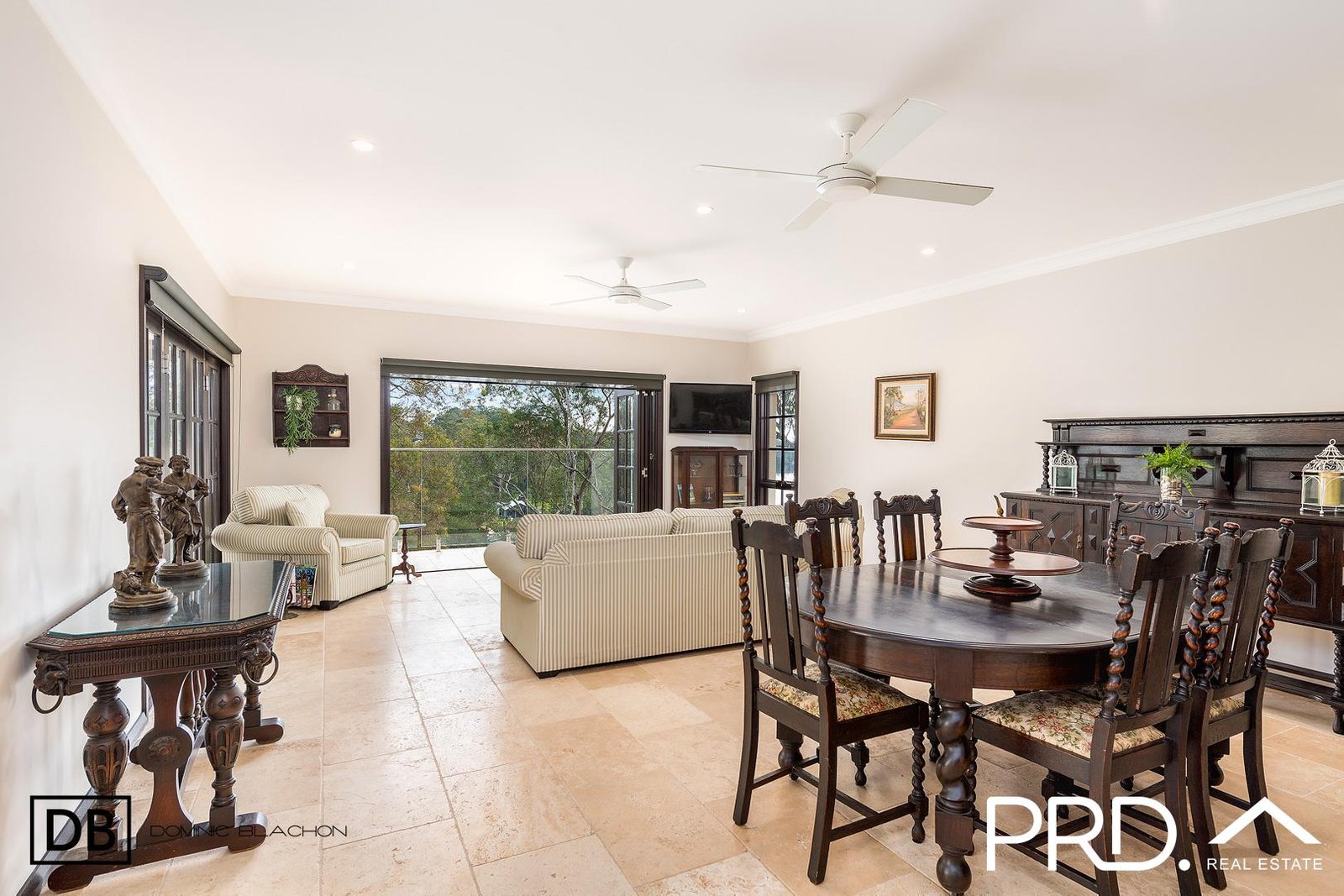 816-818 Henry Lawson Drive PICNIC POINT 17