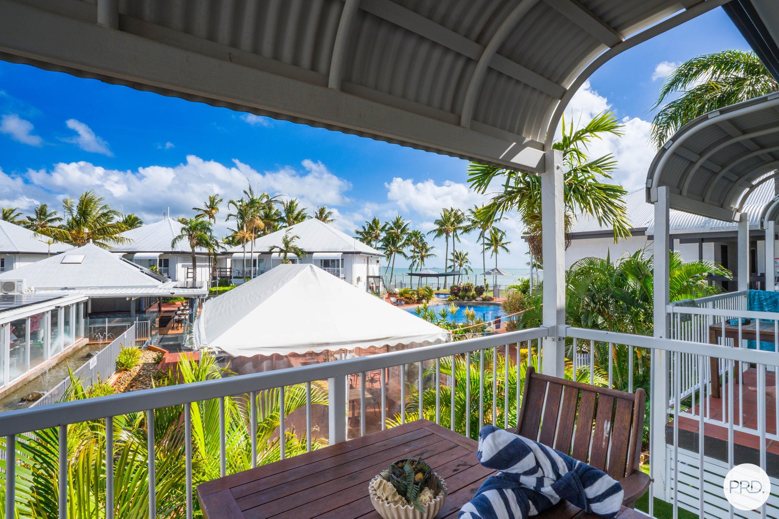 81/6 Beach Road DOLPHIN HEADS 9