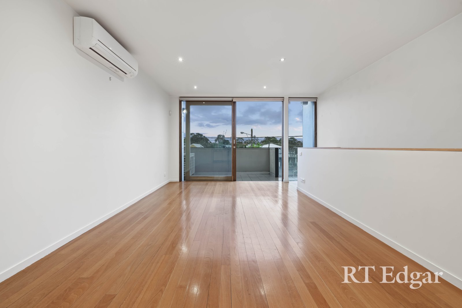 Real Estate and Property in 8/16 Taplin Street, Fitzroy North, VIC