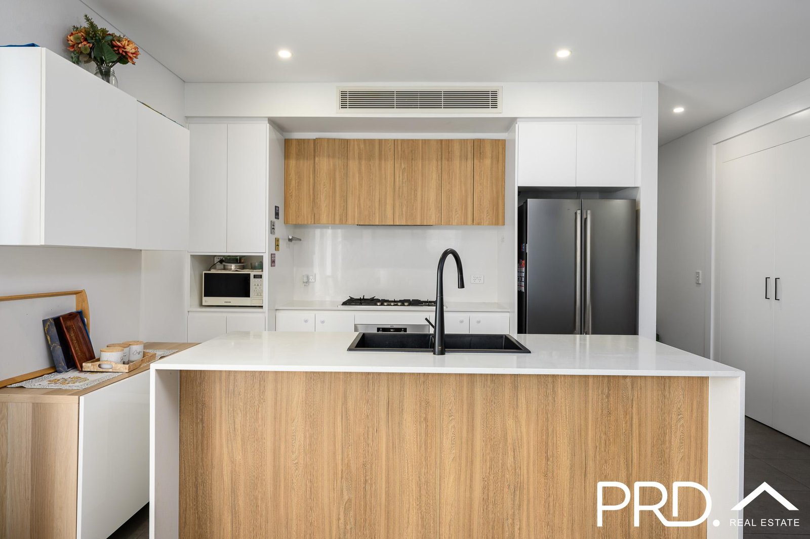 8/16 Thurlow Street RIVERWOOD 3