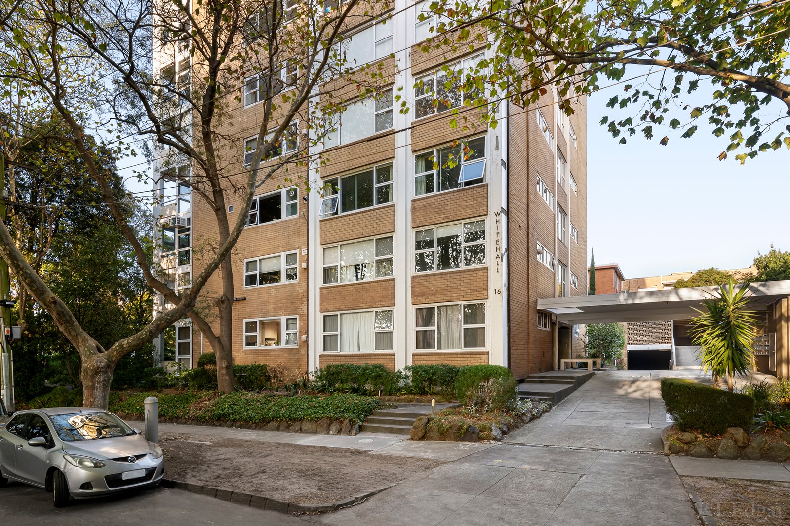 Real Estate and Property in 8/16 Woorigoleen Road, Toorak, VIC