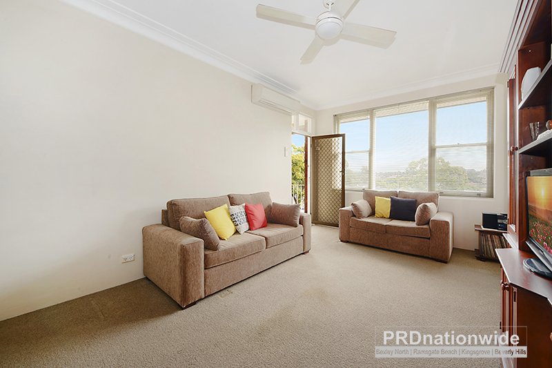8/162-166 Chuter Avenue SANS SOUCI 1