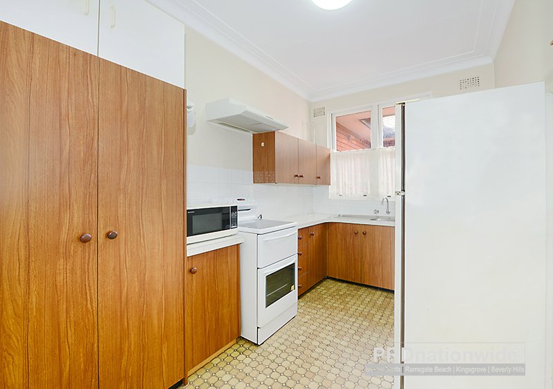 8/162-166 Chuter Avenue SANS SOUCI 4