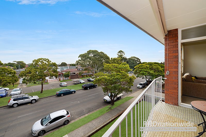 8/162-166 Chuter Avenue SANS SOUCI 6