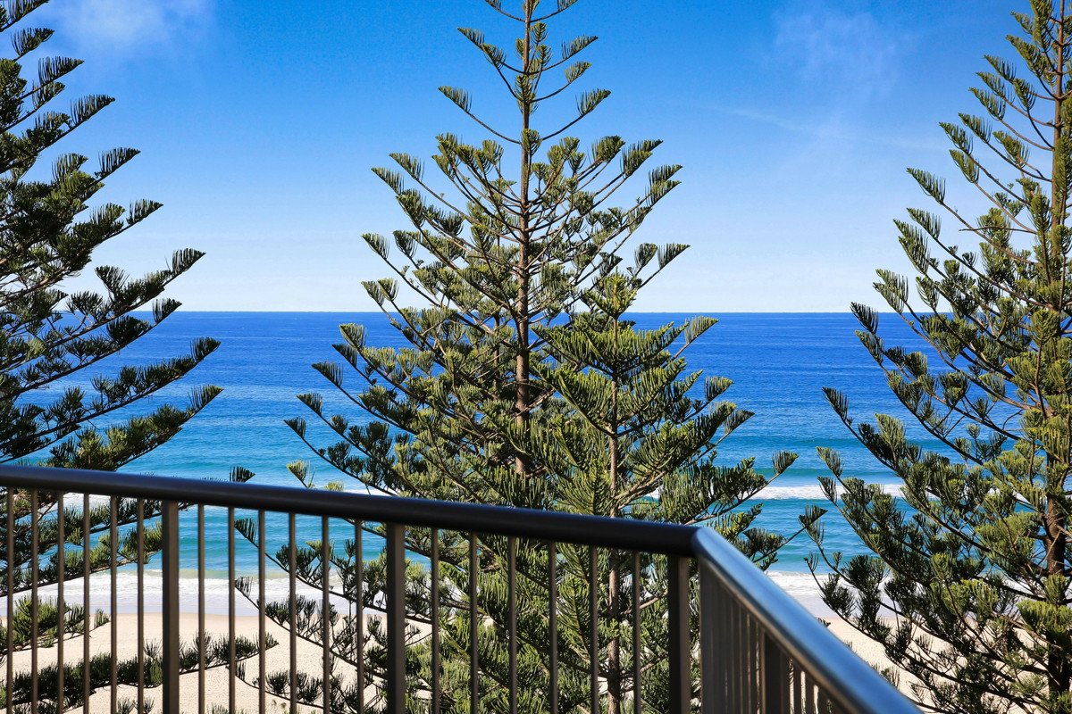 8/164 The Esplanade Burleigh Heads 8