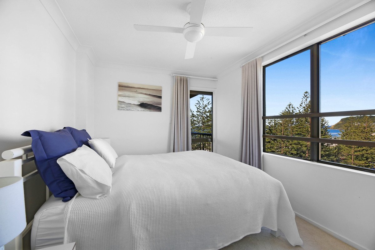 8/164 The Esplanade Burleigh Heads 14
