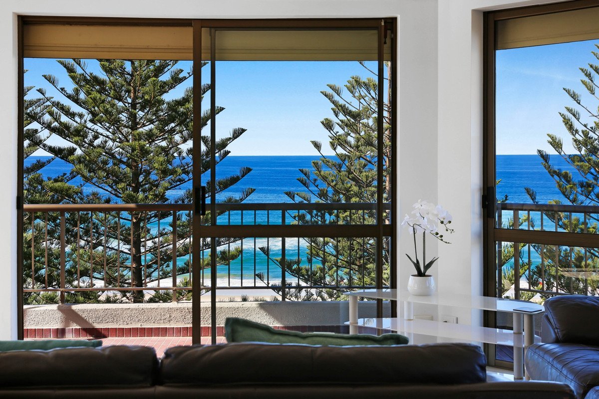 8/164 The Esplanade Burleigh Heads 20
