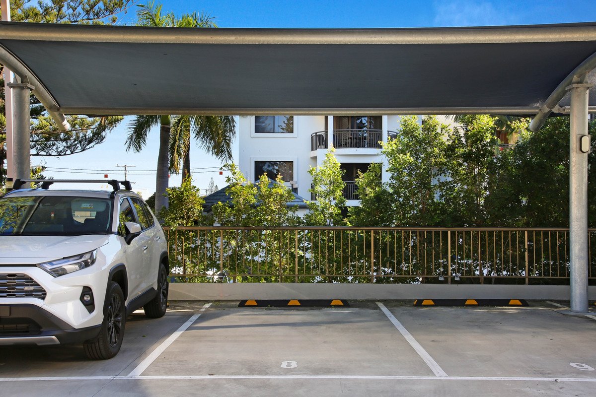 8/164 The Esplanade Burleigh Heads 26