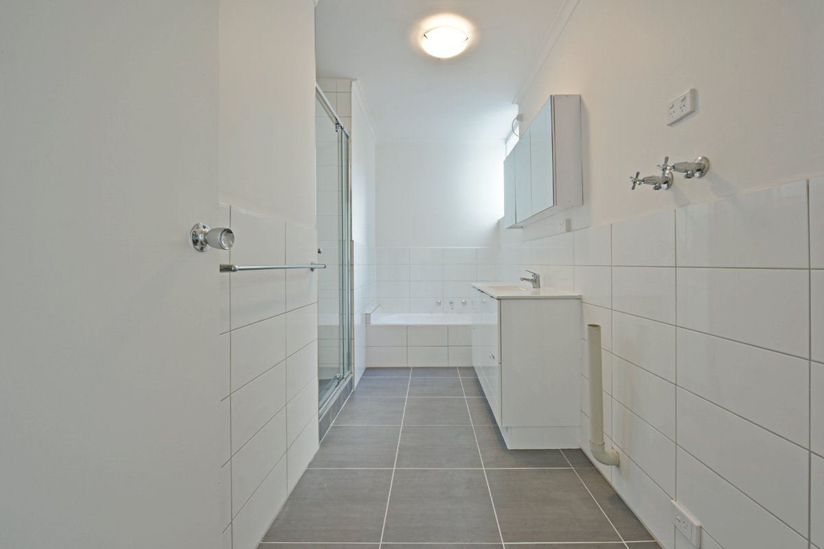 Gallery: 8/165 Hotham Street