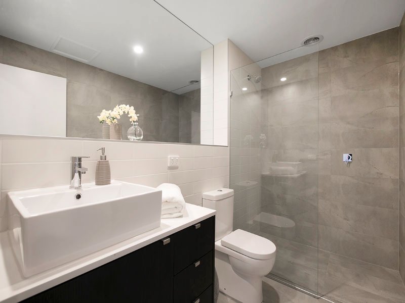 Gallery: 8/167 Beach Road