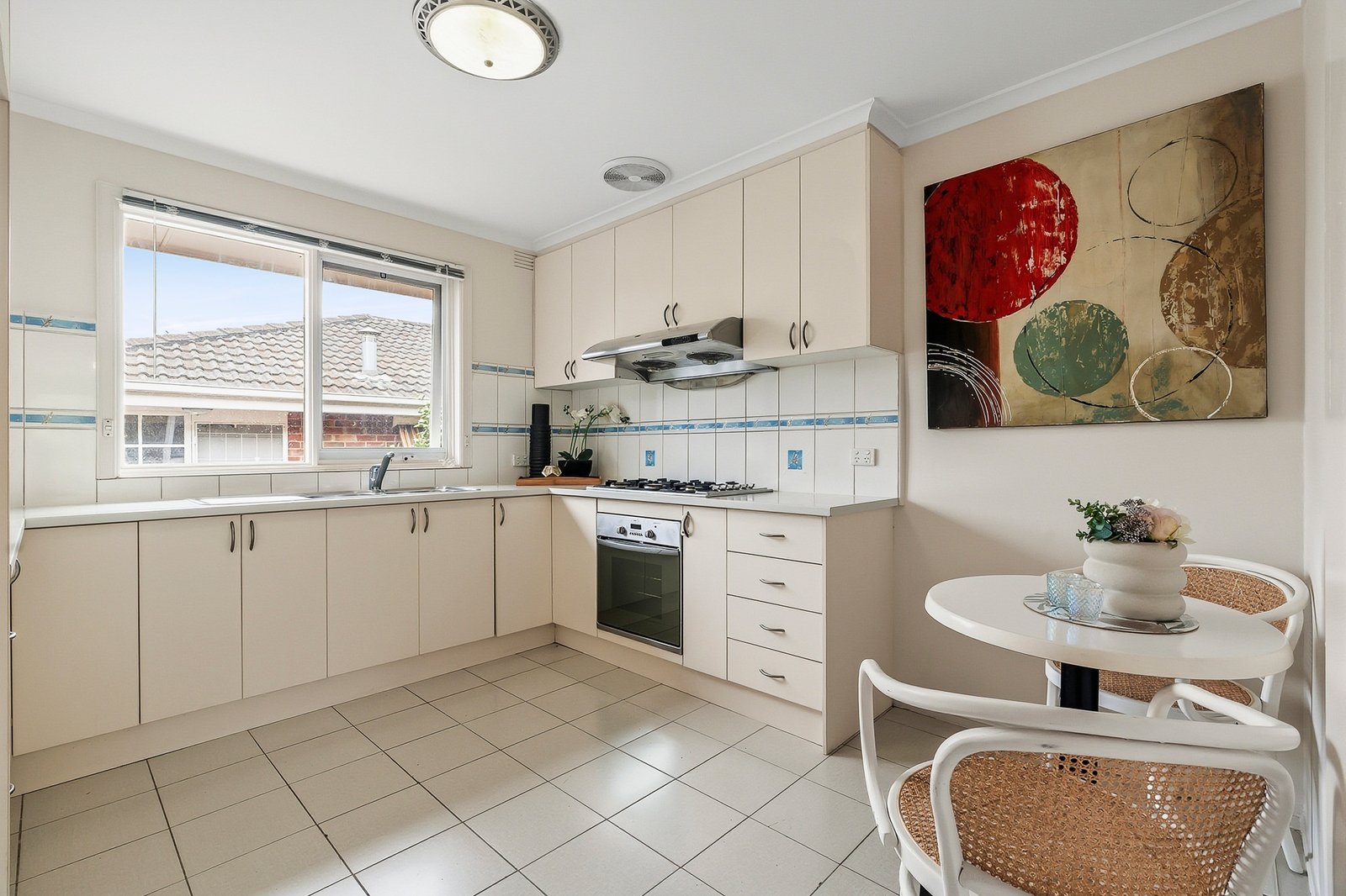 8/17 Kingsley Crescent, Mont Albert, 3127