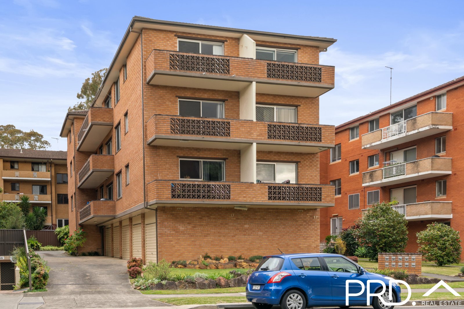 8/17 Martin Place MORTDALE 5