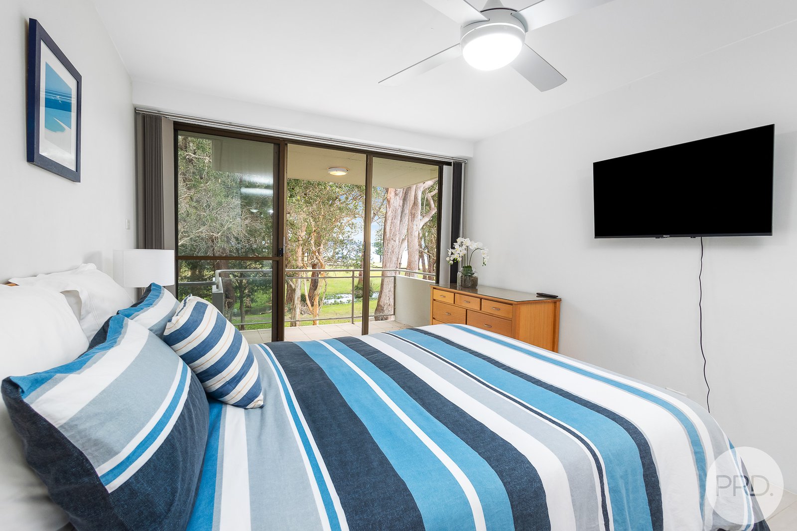 8/17 Mistral Close NELSON BAY 9