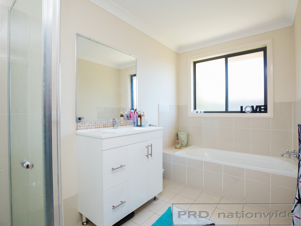 8/170 Anderson Drive BERESFIELD 7
