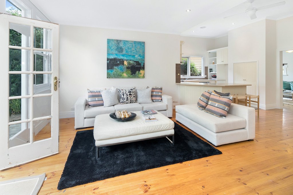 818 Armstrong Street North SOLDIERS HILL 7