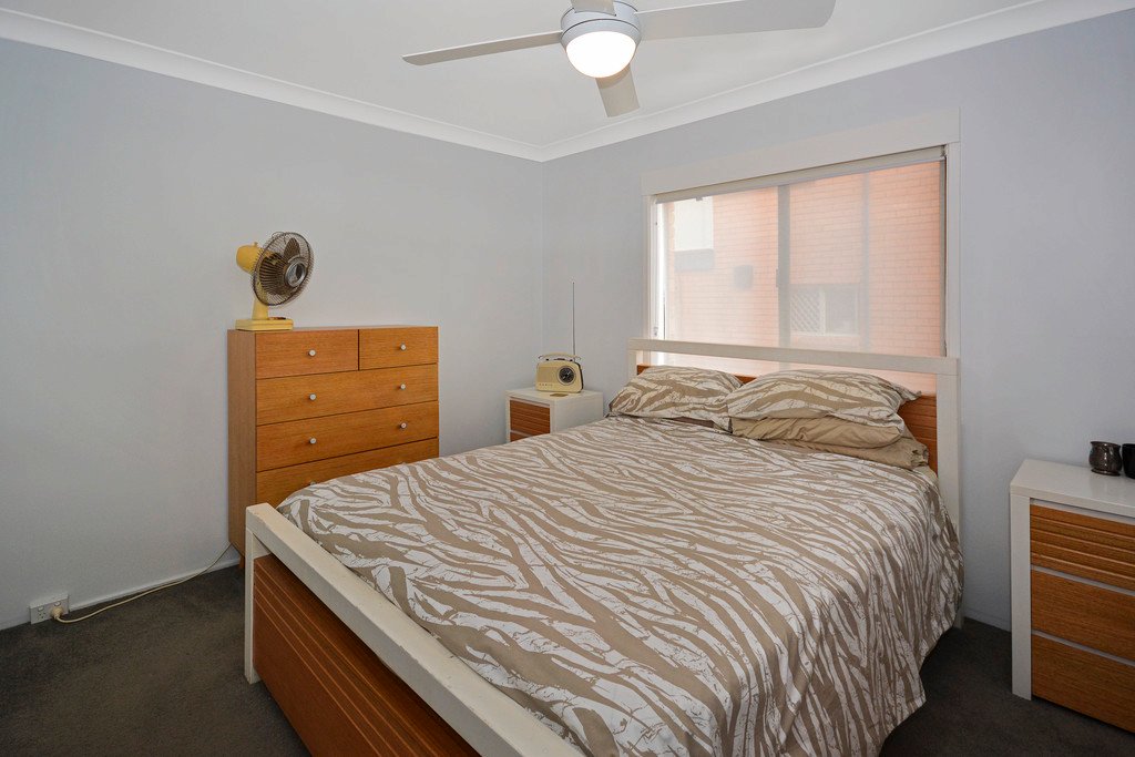 8/18 Lanham Street COOLANGATTA 7