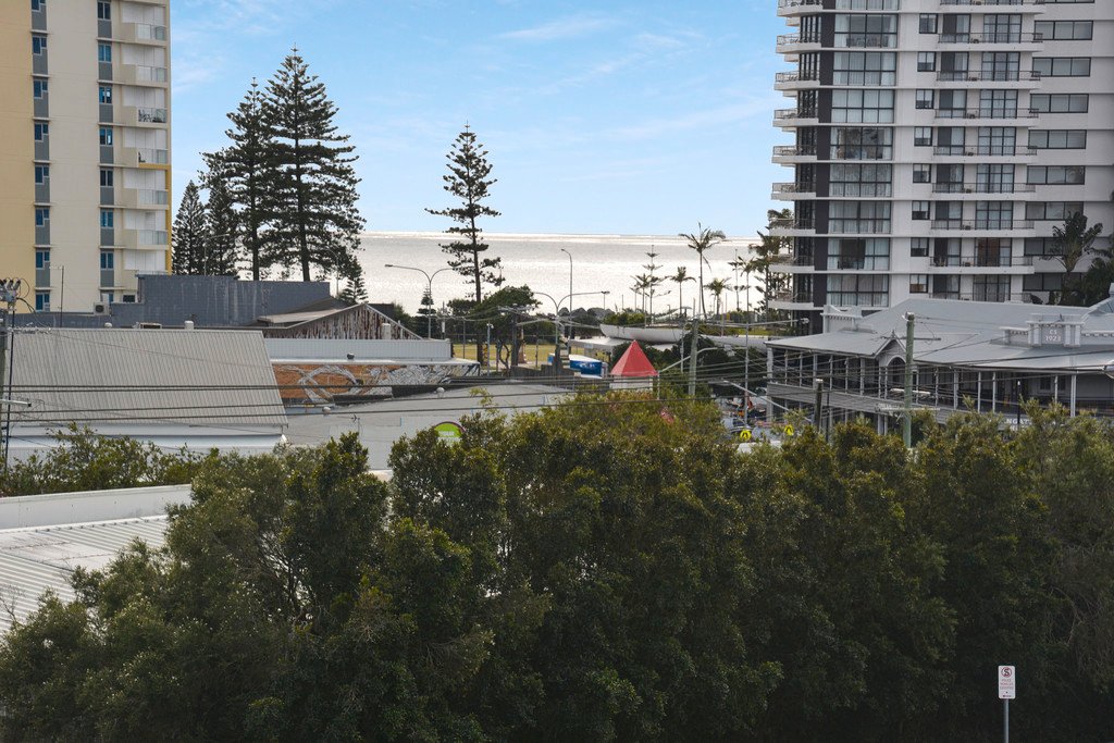 8/18 Lanham Street COOLANGATTA 8