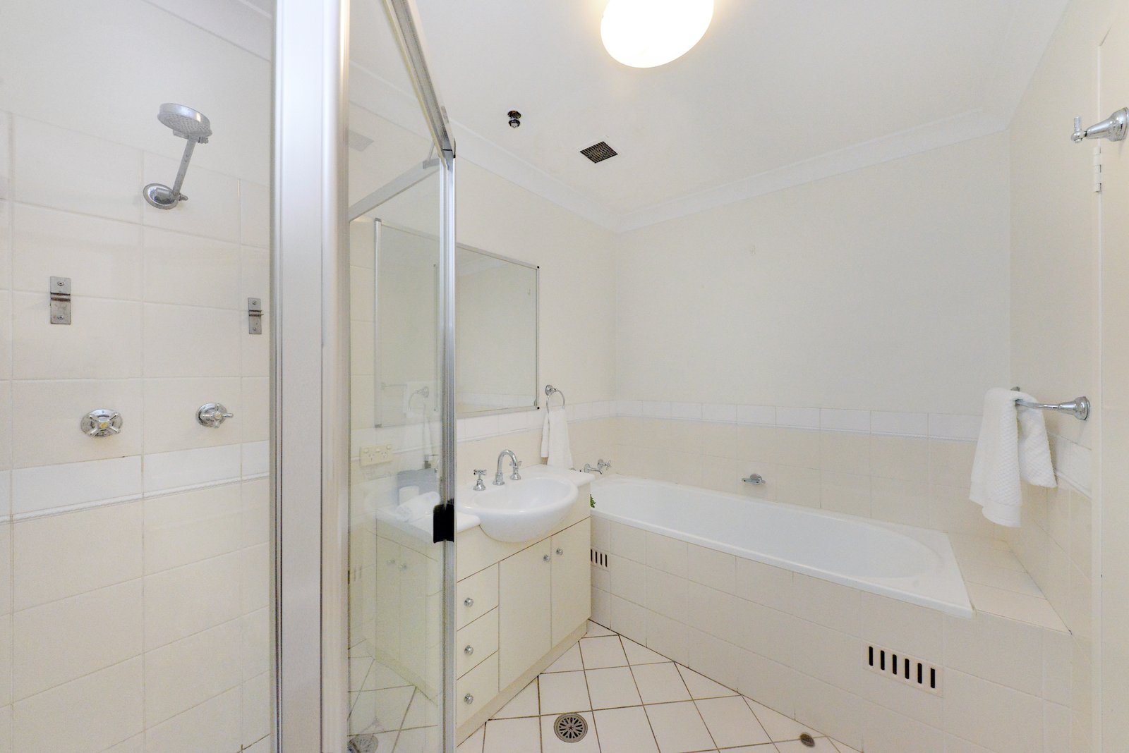 8/18 Morgan Street BOTANY 10