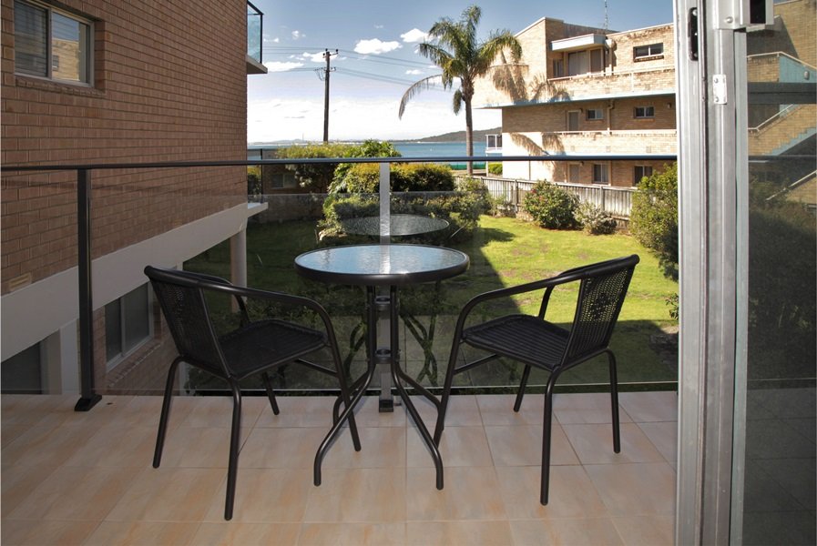 8/19 Shoal Bay Road SHOAL BAY 3