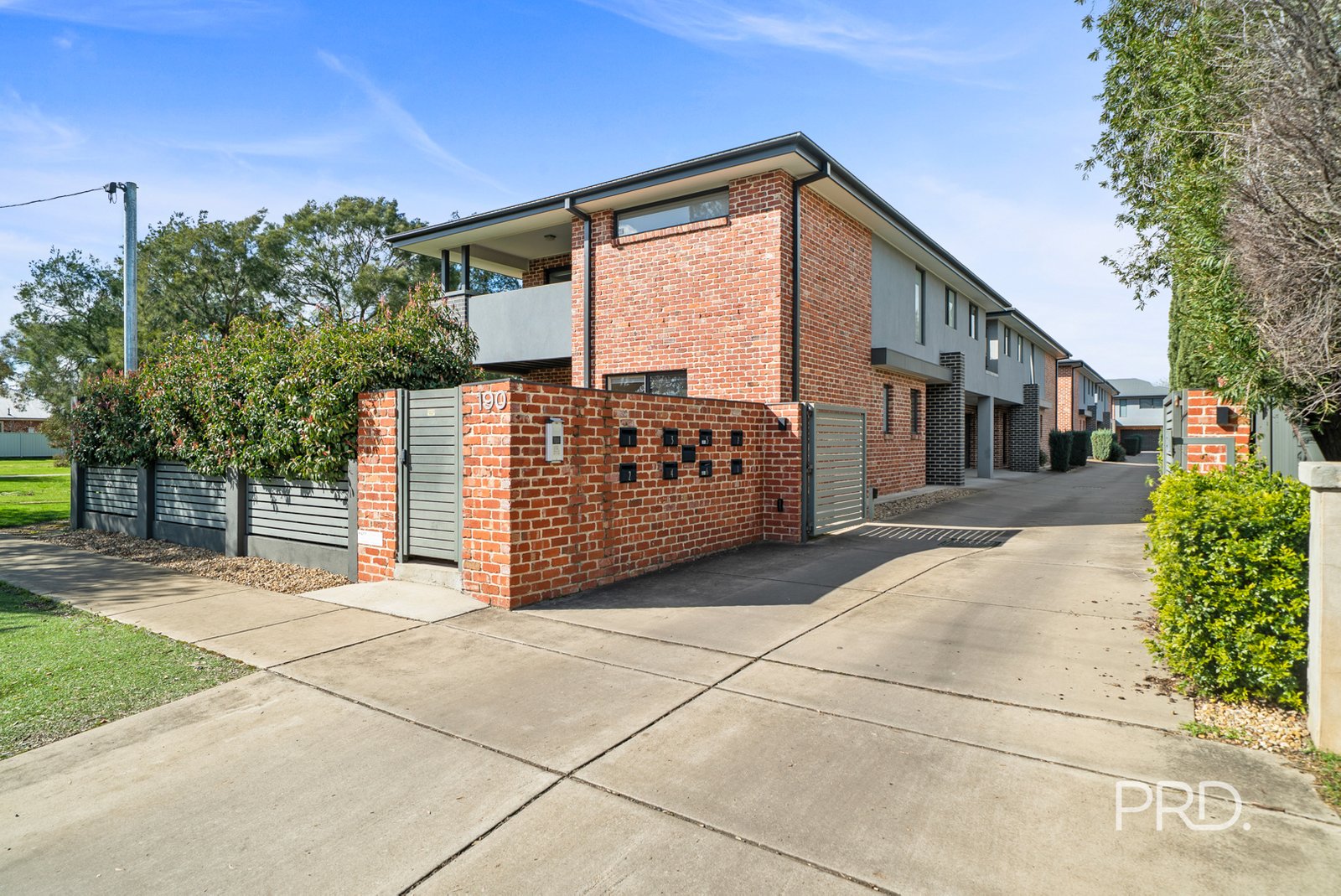 8/190 Kincaid Street WAGGA WAGGA 16