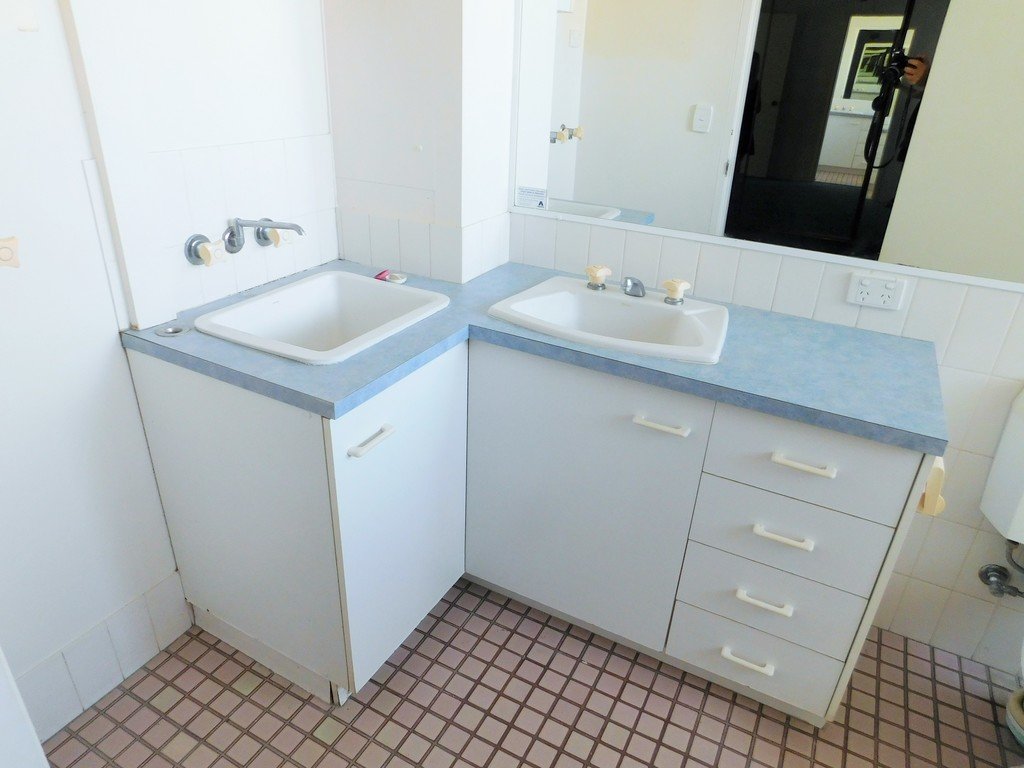 8/1917 Gold Coast Highway BURLEIGH HEADS 4