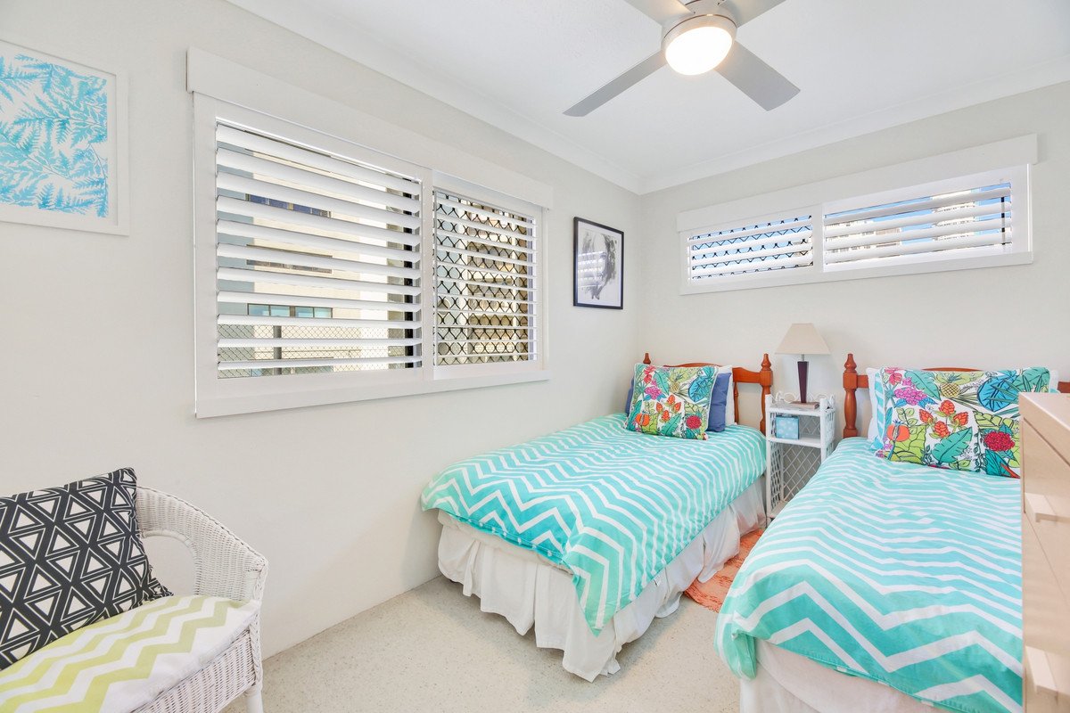 8/1931 Gold Coast Highway Burleigh Heads 11