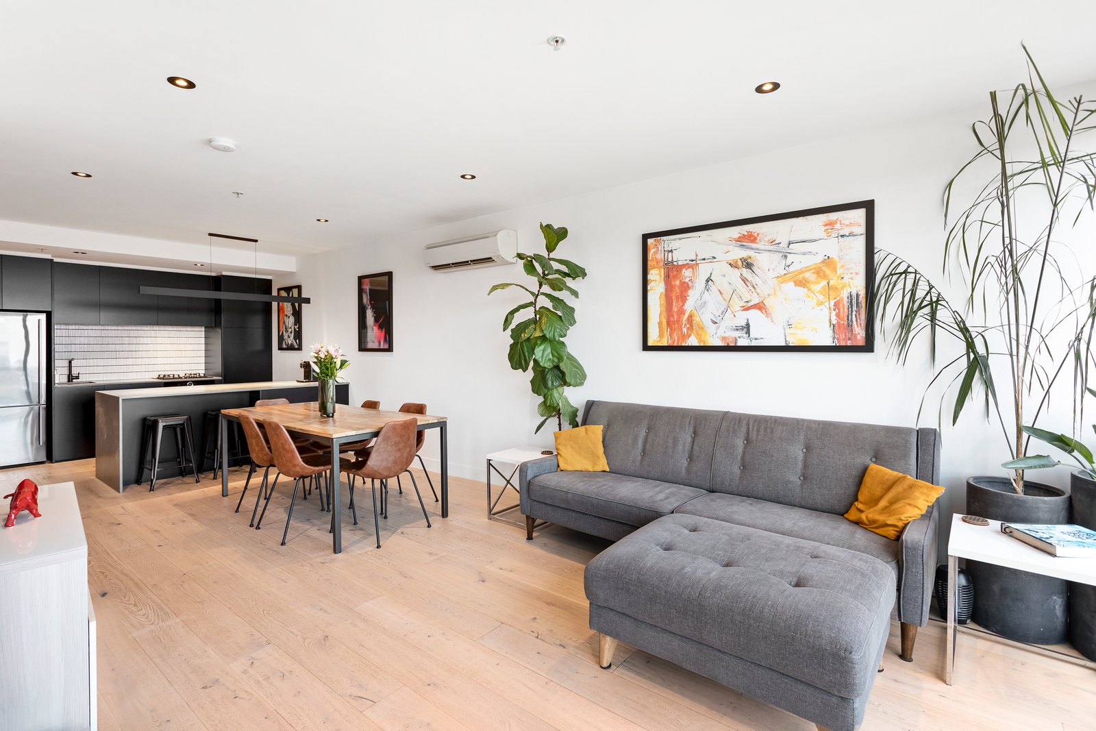 Real Estate and Property in 819/32 Bray Street, South Yarra, VIC