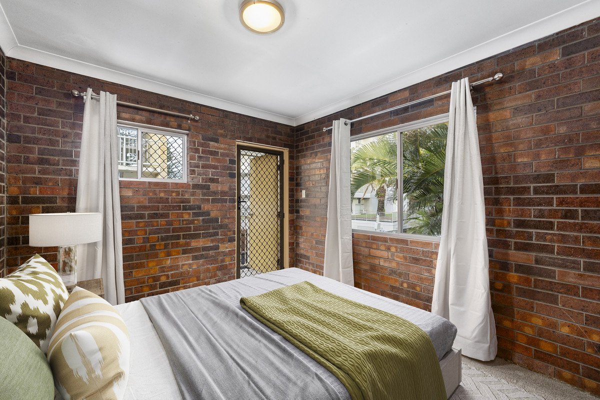 8/1947 Gold Coast Highway Burleigh Heads 8