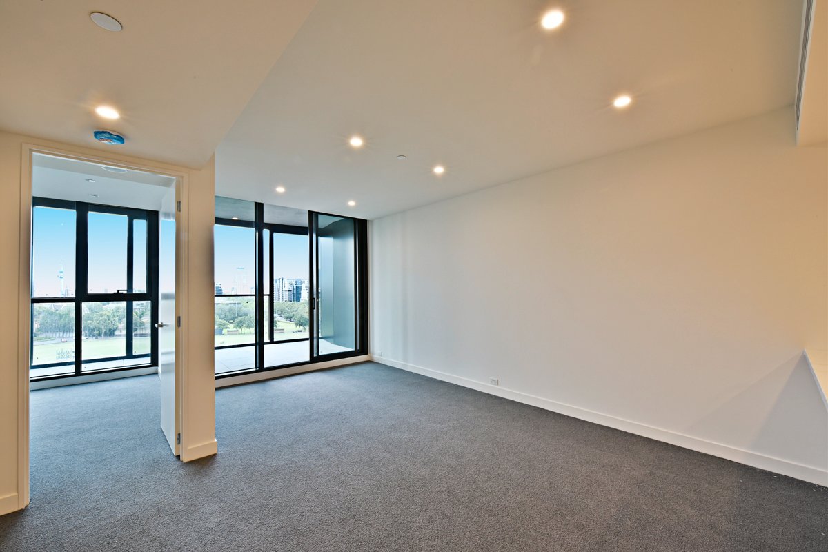 Gallery: 819/555 St Kilda Road