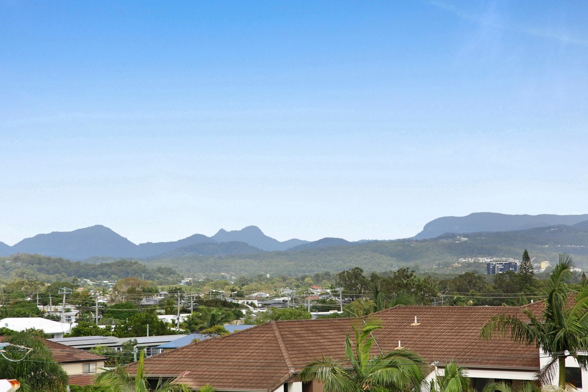 8/1969-1971 Gold Coast Highway Burleigh Heads 17