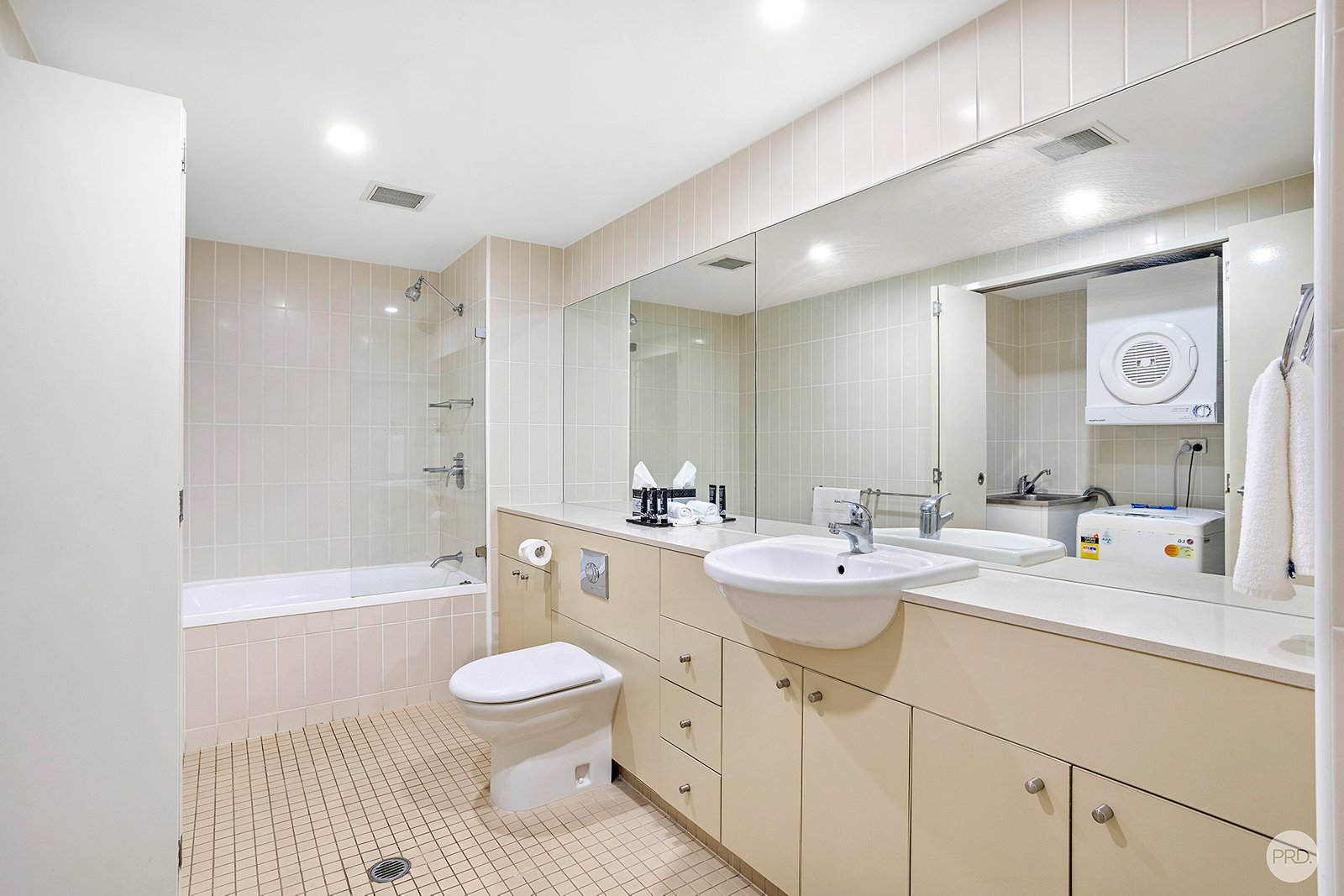 8/1a Tomaree Street NELSON BAY 11