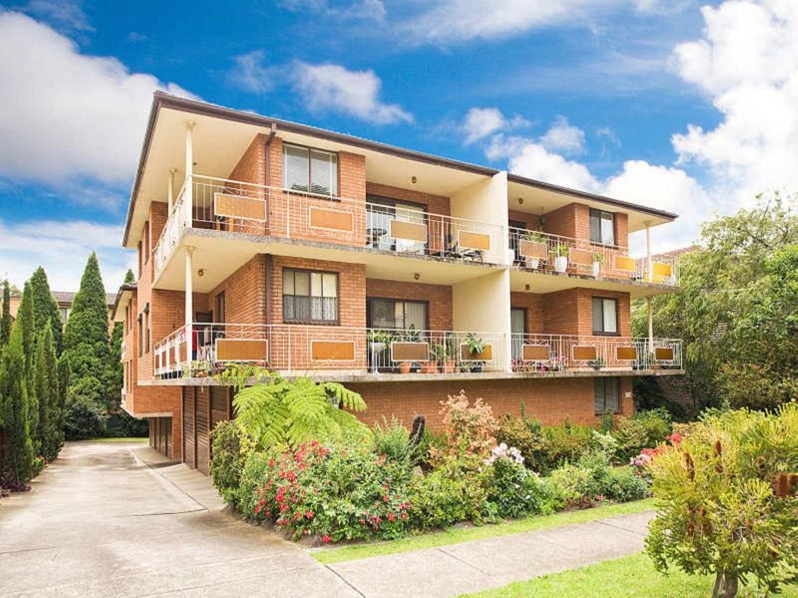 8/24 Carnarvon Street, CARLTON NSW 2218