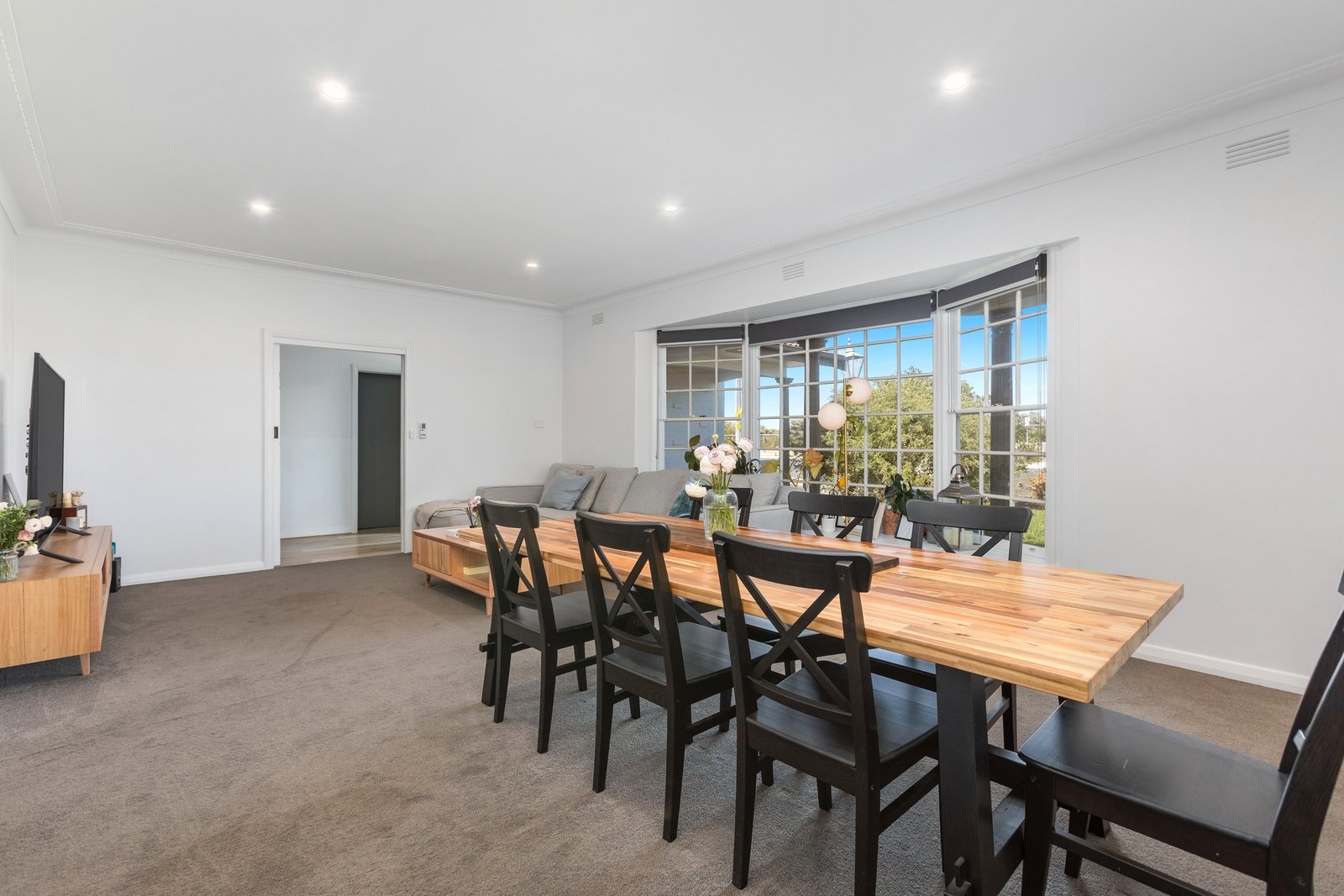Gallery: 82 Beach Road