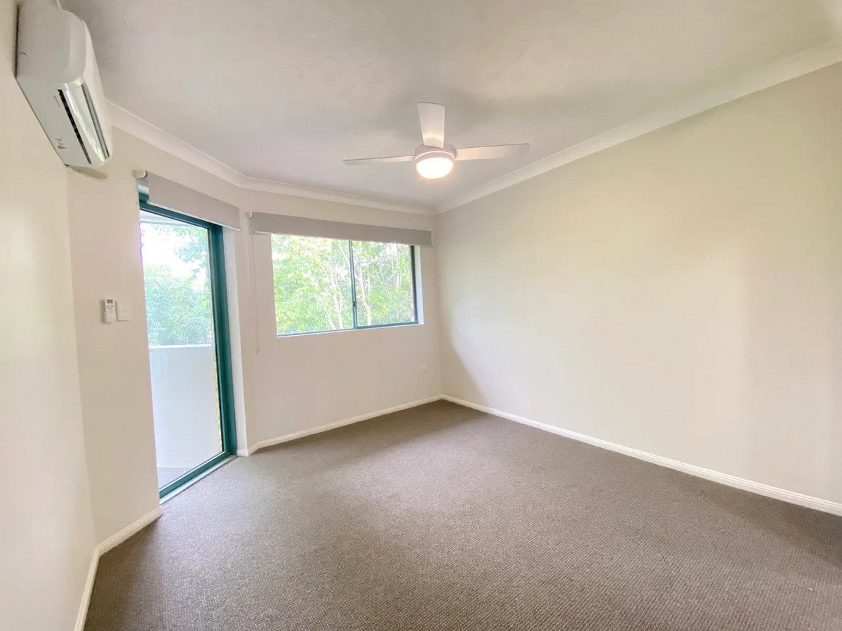 8/2 Brake Street BURLEIGH HEADS 7